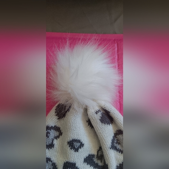 Baby Beanie Heart Print! By Toby  & Me Winter Hat - Picture 3 of 3